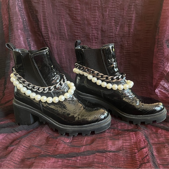 Betsey Johnson Lug Sole Patent Boots with Chain and Pearl Detail - Size 6.5 - Picture 2 of 10